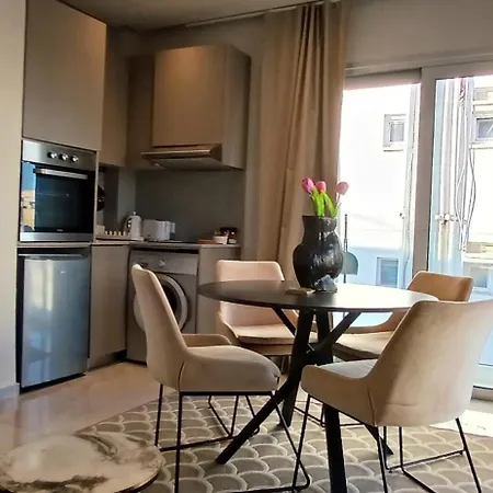Georgiana Apartment *